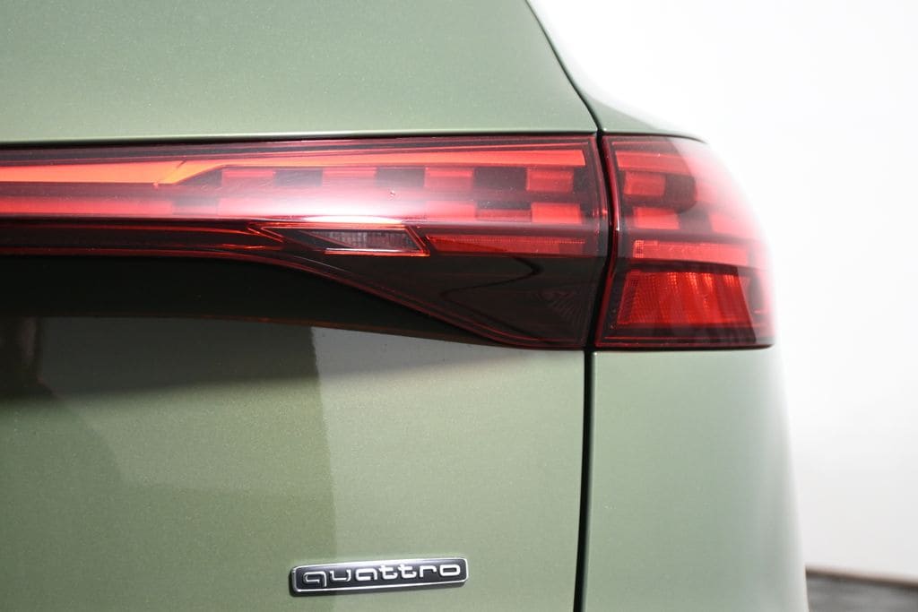 2025 Audi New Q5 Premium Plus - Photo 13