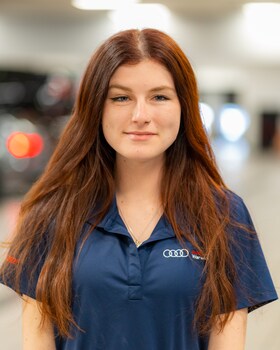 Staff member Danielle Manzi from ID_964b2d95effd