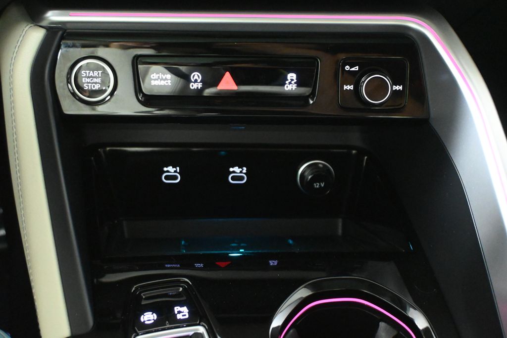 2025 Audi New Q5 Premium Plus - Photo 22