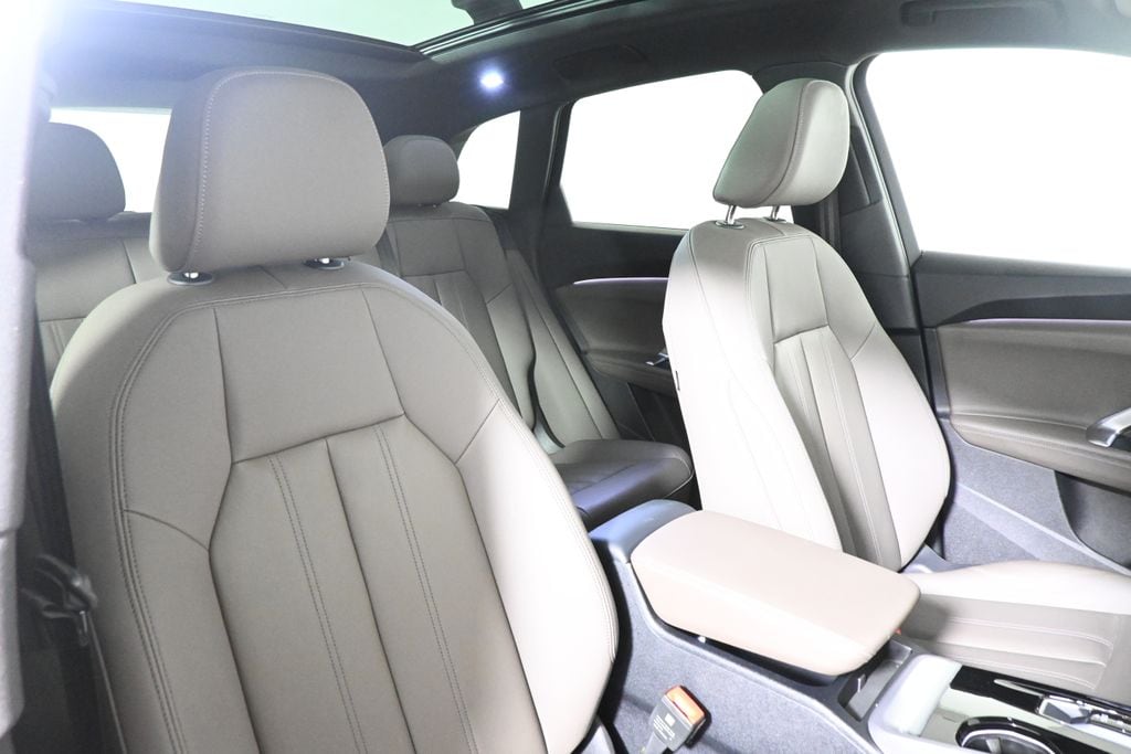 2025 Audi New Q5 Premium Plus - Photo 33