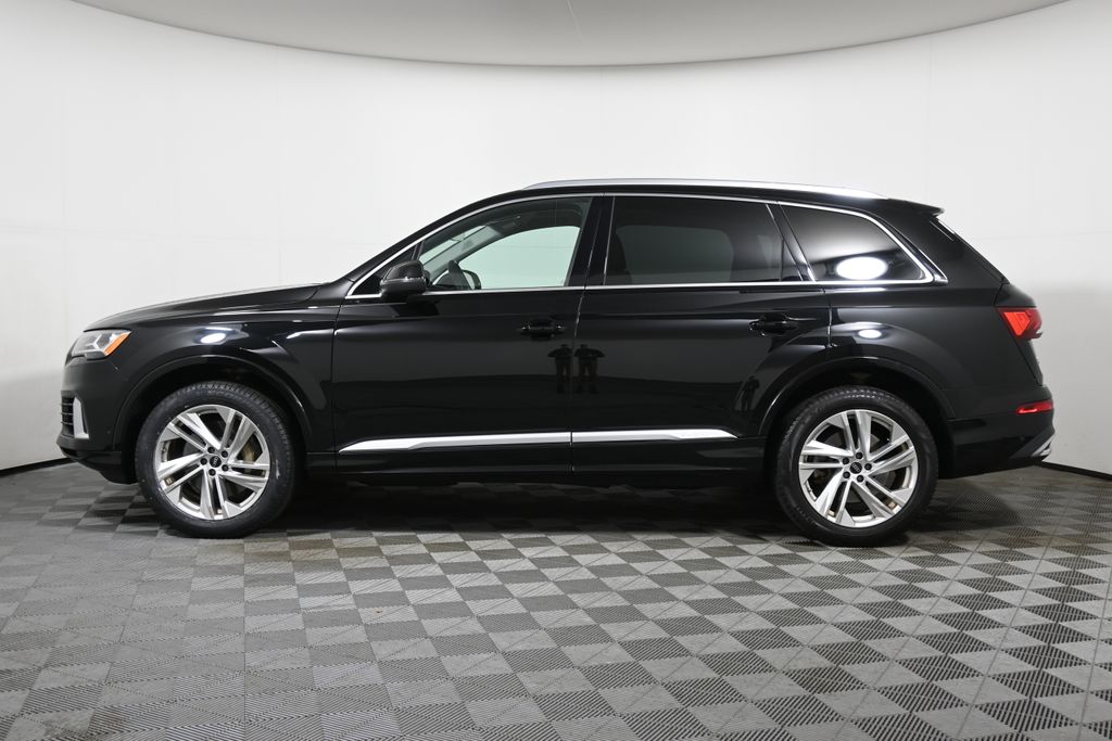 2022 Audi Q7 55 Premium Plus photo 2