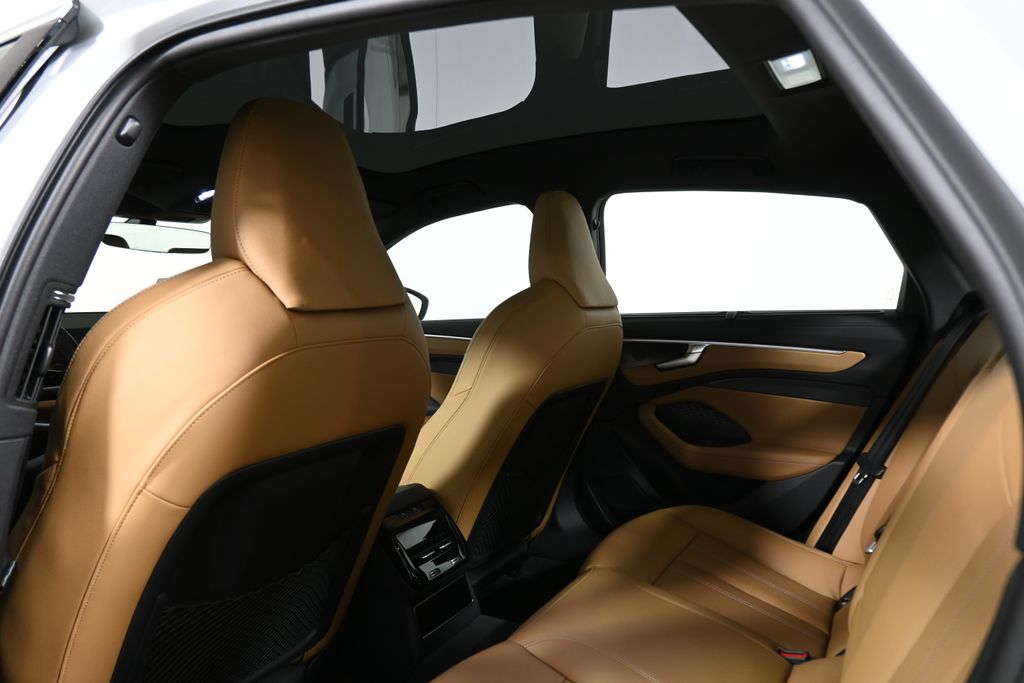 2026 Audi A6 Premium Plus - Photo 26