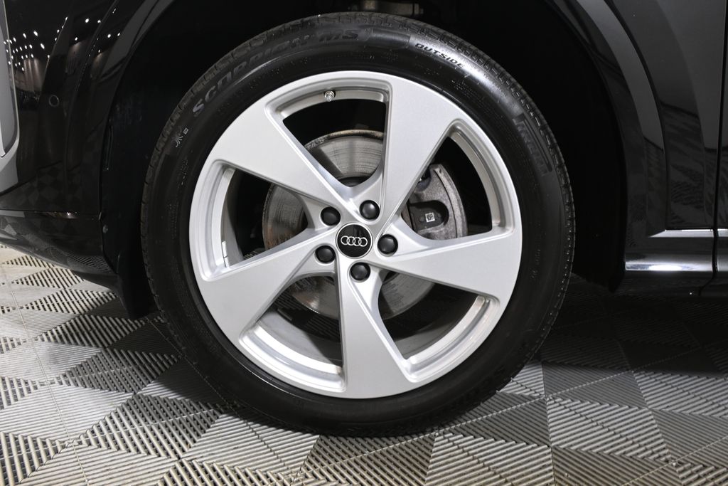 2025 Audi New Q5 Premium Plus - Photo 12