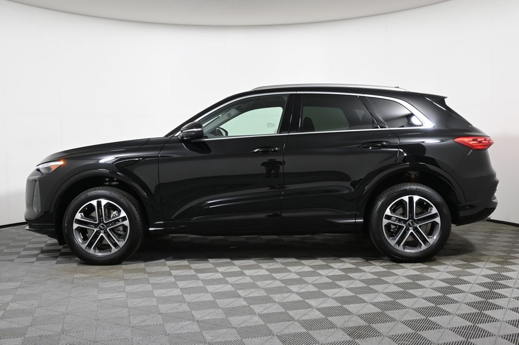 2025 Audi Q5 2.0T Premium Plus photo 2