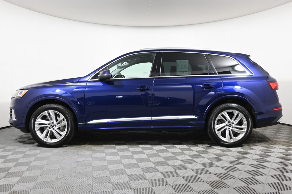 2022 Audi Q7 55 Premium Plus photo 2