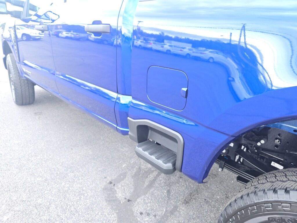 2026 Ford F-350 Super Duty XL - Photo 14
