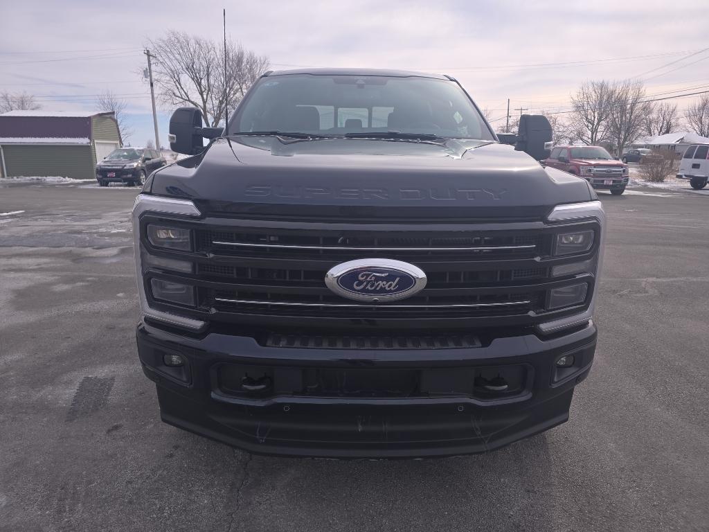 2025 Ford F-350 Platinum photo 3