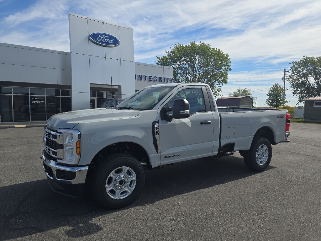 2026 Ford F-250 XLT photo 2