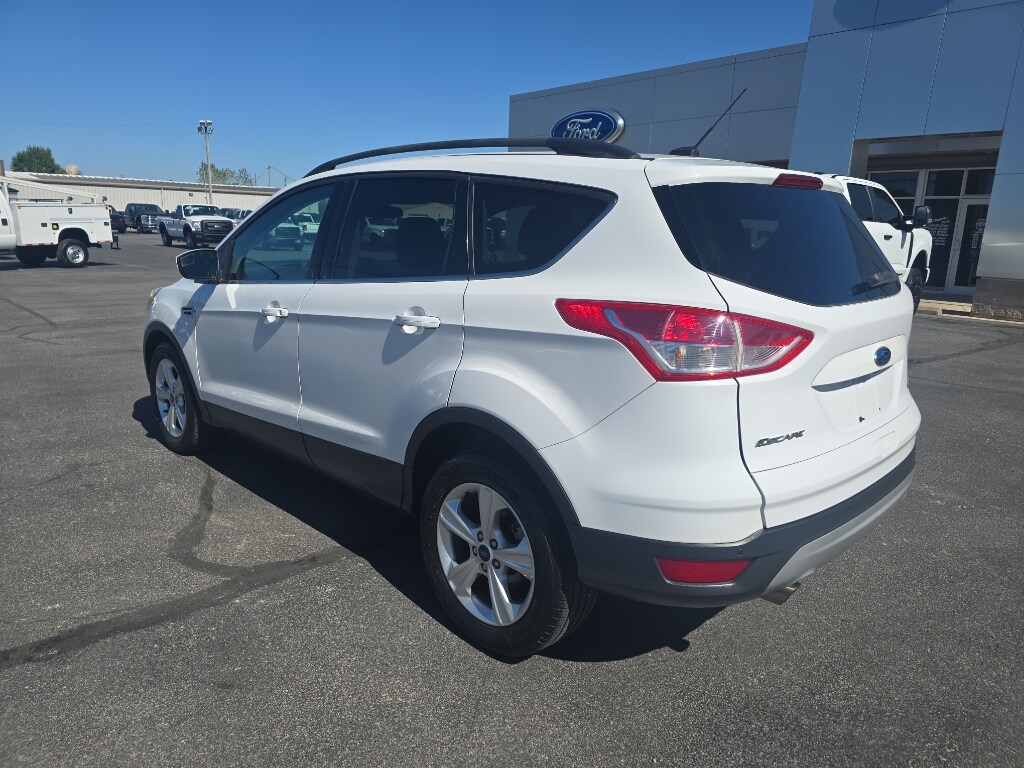 2015 Ford Escape SE photo 2