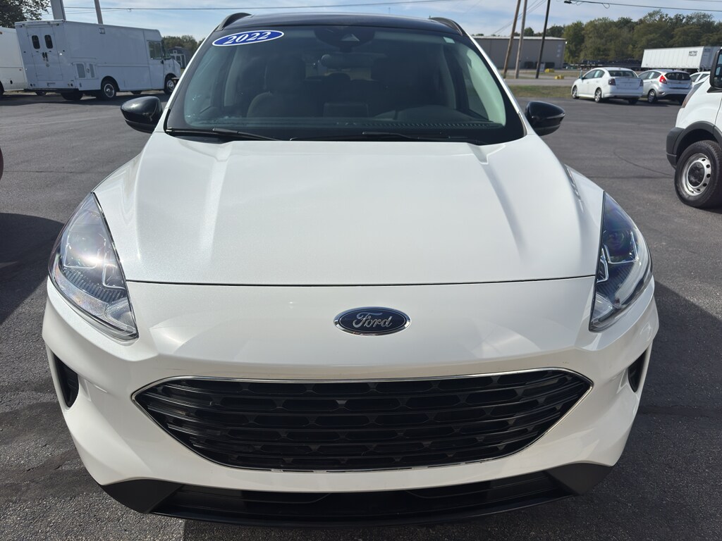 2022 Ford Escape SE photo 4