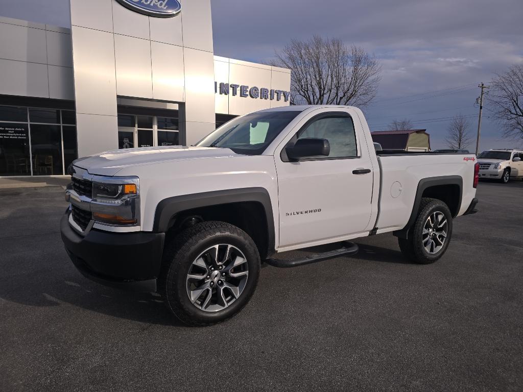 Used 2018 Chevrolet Silverado 1500 Work Truck 1WT with VIN 1GCNKNEC7JZ147316 for sale in Paulding, OH