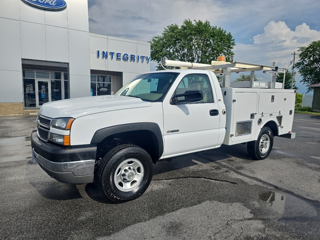 Used 2005 Chevrolet Silverado 2500HD Work with VIN 1GBHC24U75E163620 for sale in Paulding, OH