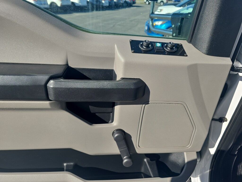 2017 Ford F-550 - Photo 16