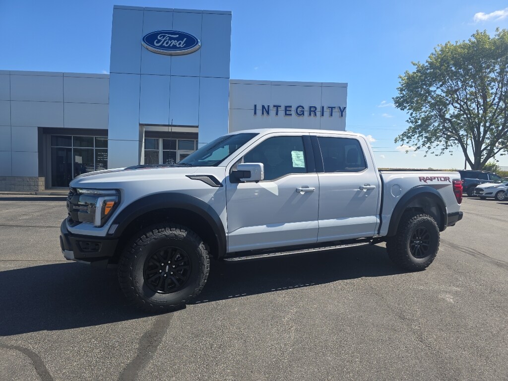 2025 Ford F-150 Raptor photo 2