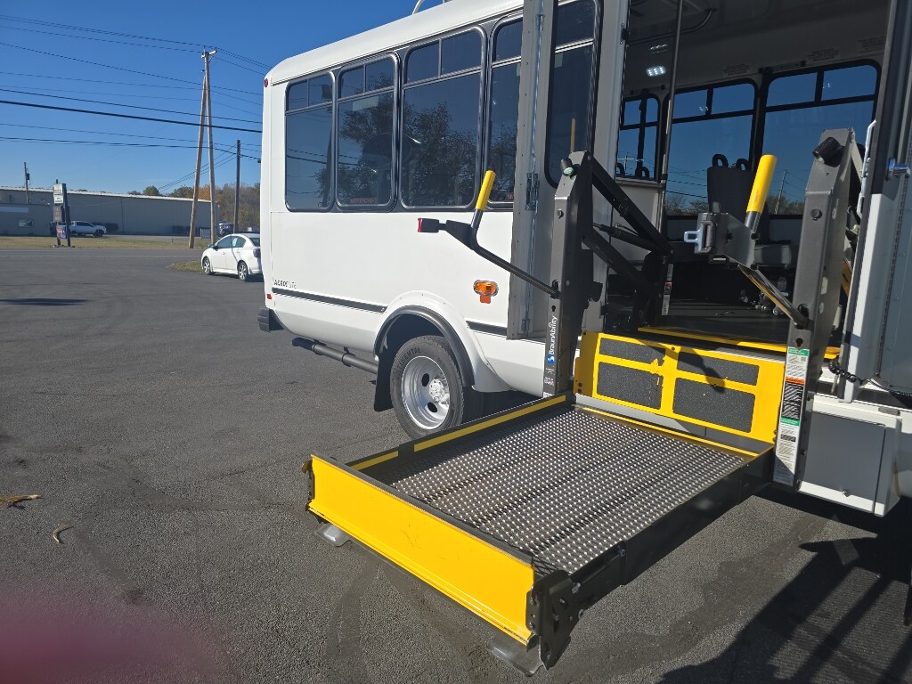2017 Ford F-550 - Photo 33