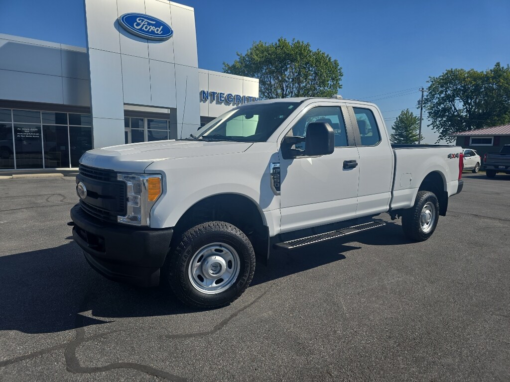 2017 Ford F-250 XL photo 2