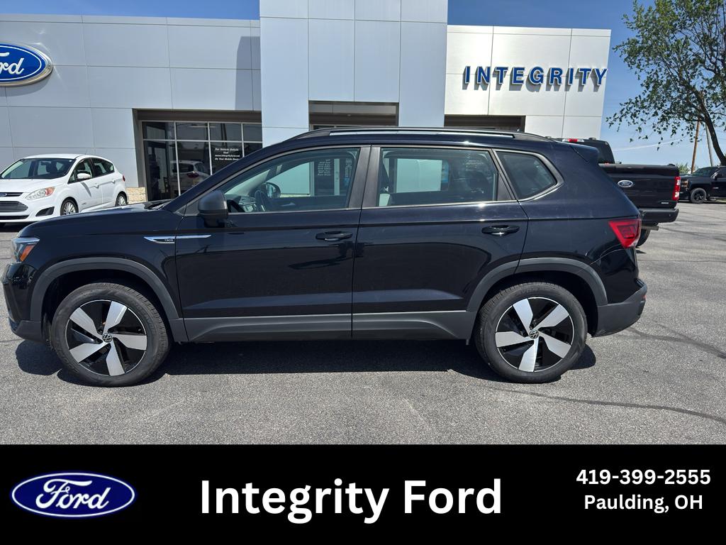 2024 Volkswagen Taos 1.5T S 4Motion's photo
