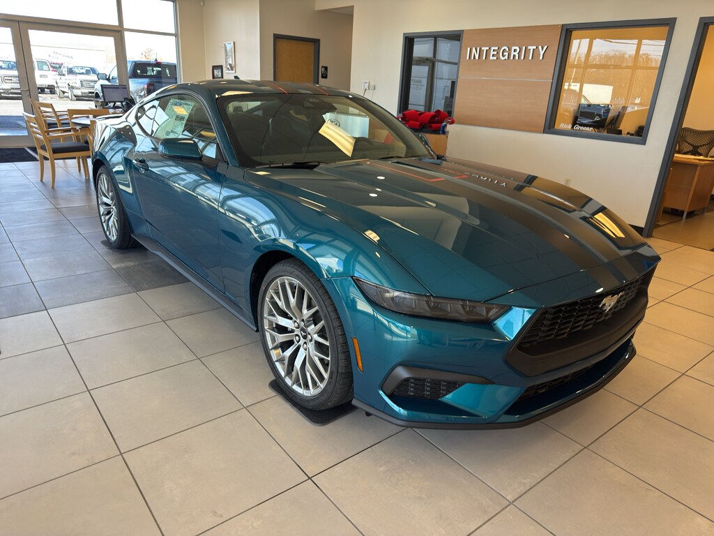 2026 Ford Mustang EcoBoost Premium photo 4