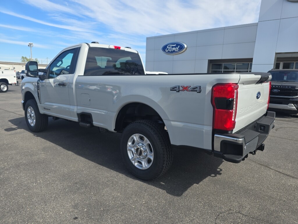 2026 Ford F-250 XLT photo 3