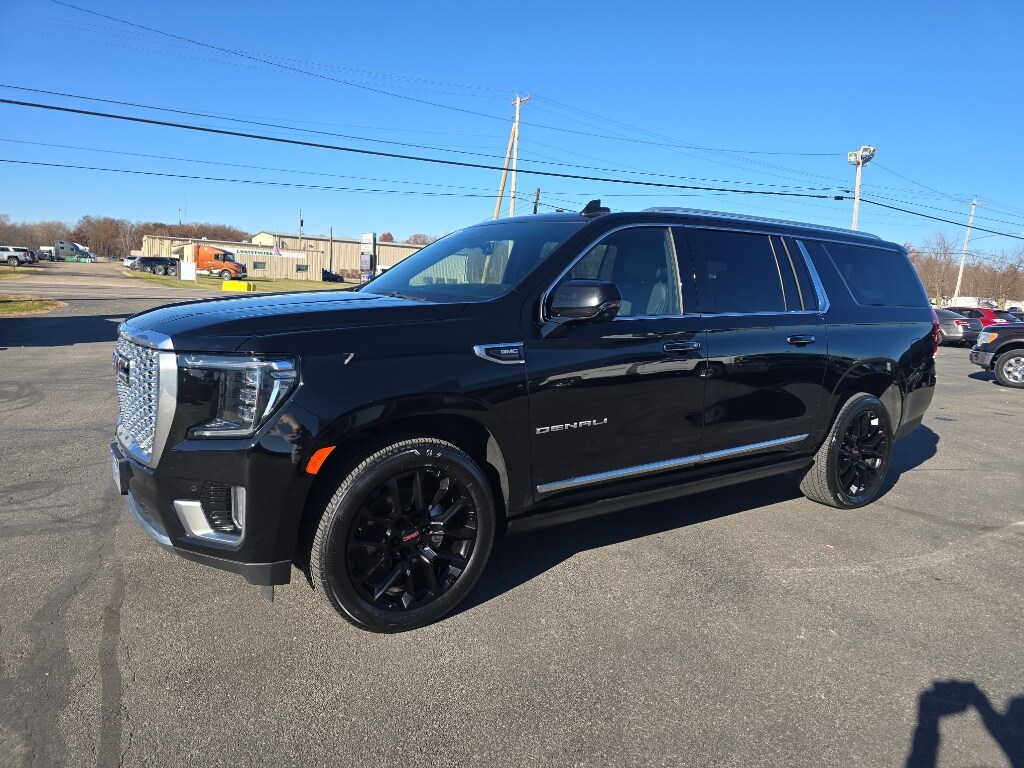 Used 2023 GMC Yukon XL Denali Sport Utility
