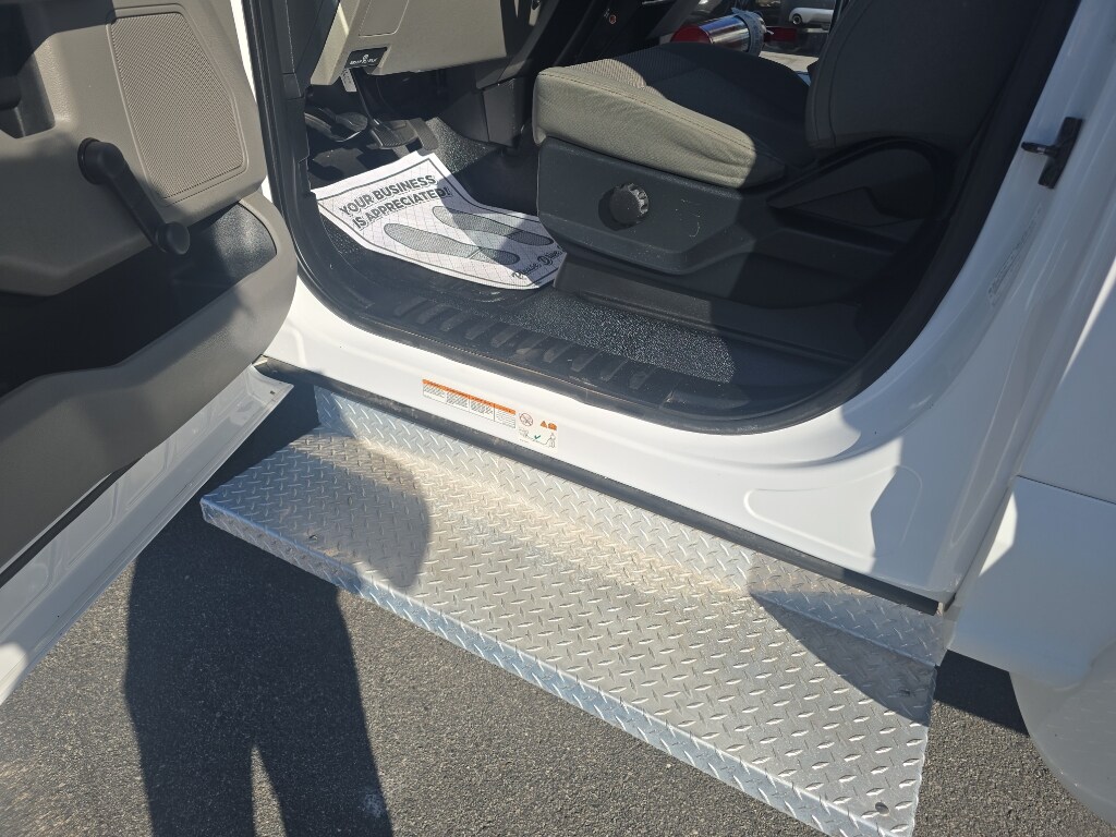 2017 Ford F-550 - Photo 11