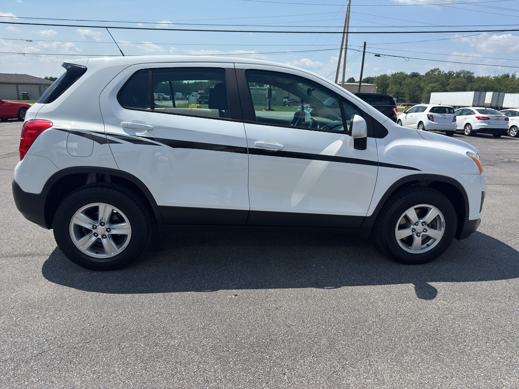 Used 2016 Chevrolet Trax LS with VIN 3GNCJNSB5GL221393 for sale in Paulding, OH