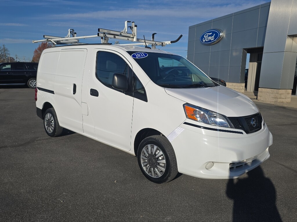 2021 Nissan NV200 S photo 2