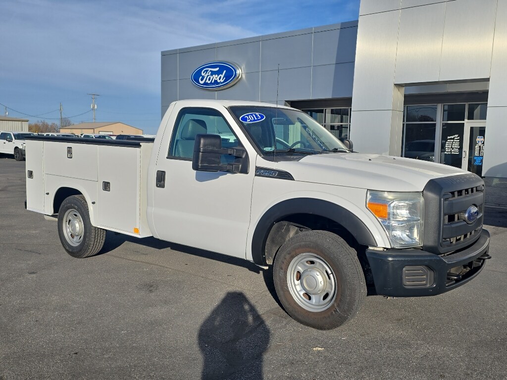 2013 Ford F-250 XL photo 4