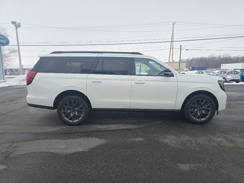 2025 Ford Expedition MAX Platinum photo 3