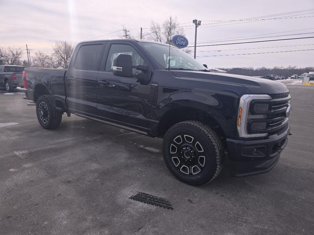 2025 Ford F-350 Platinum photo 4