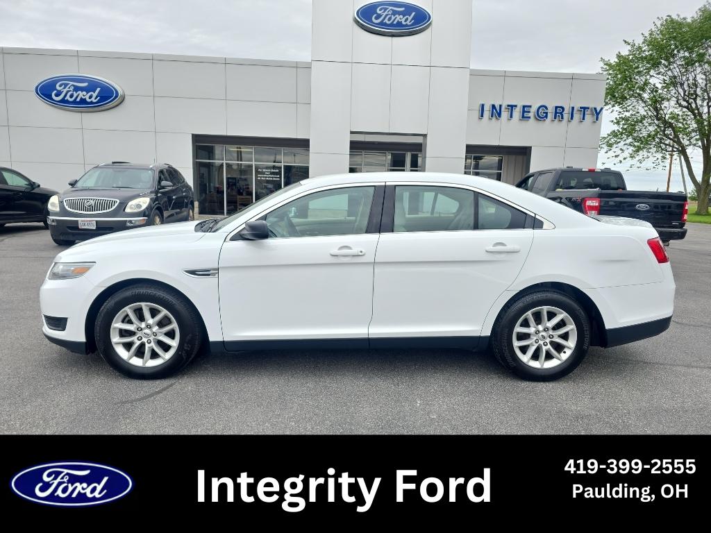2013 Ford Taurus SE FWD's photo