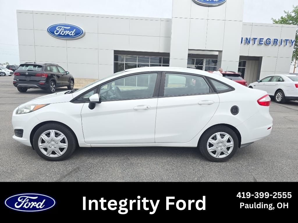 2015 Ford Fiesta S Sedan's photo