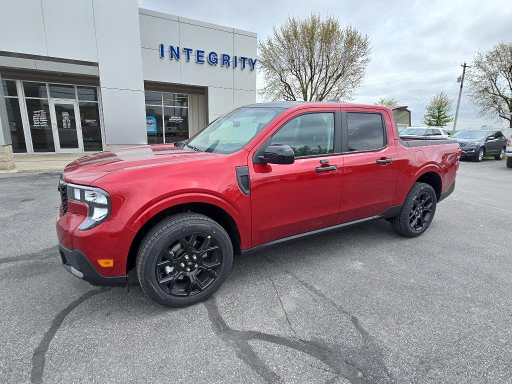 2025 Ford Maverick XLT photo 2