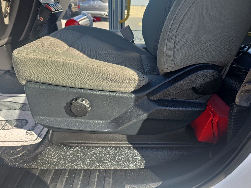 2017 Ford F-550 - Photo 15