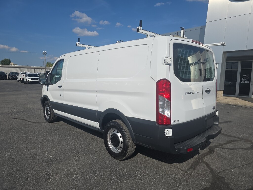 2015 Ford Transit Cargo Van photo 4