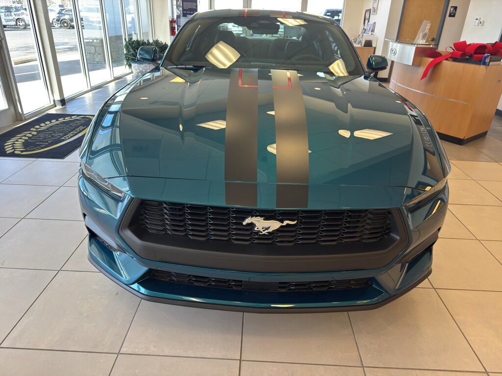 2026 Ford Mustang EcoBoost Premium photo 3