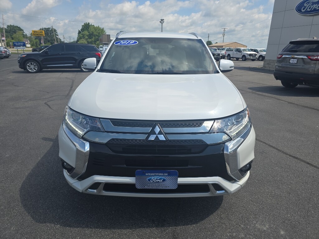 2019 Mitsubishi Outlander PHEV SEL photo 3