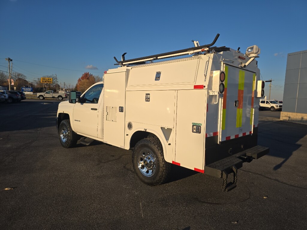 2015 Chevrolet Silverado Work Truck Base photo 2