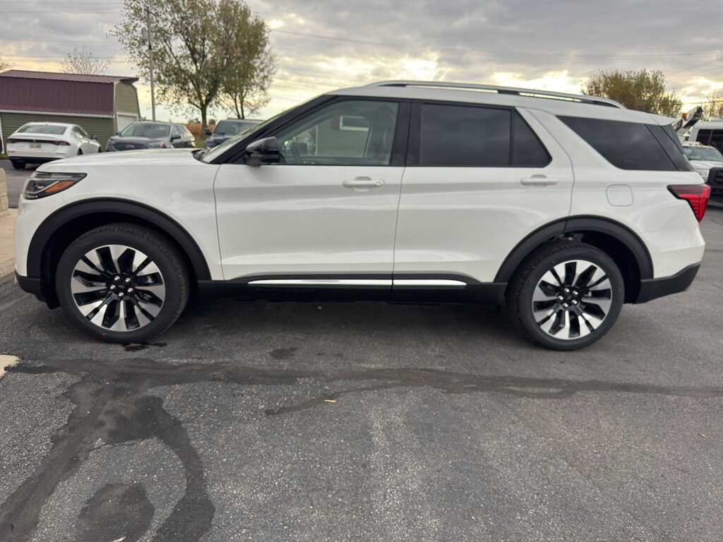 2026 Ford Explorer Platinum photo 2