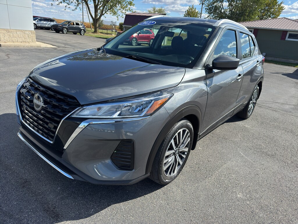 2022 Nissan Kicks SV photo 3