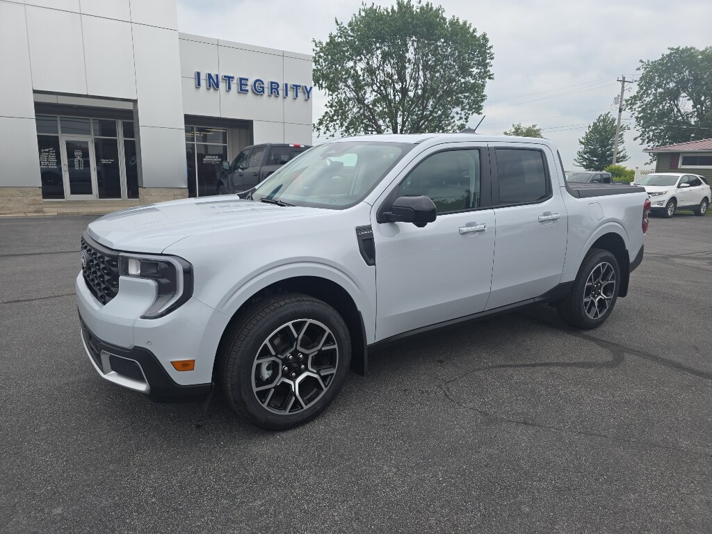 2025 Ford Maverick Lariat photo 2