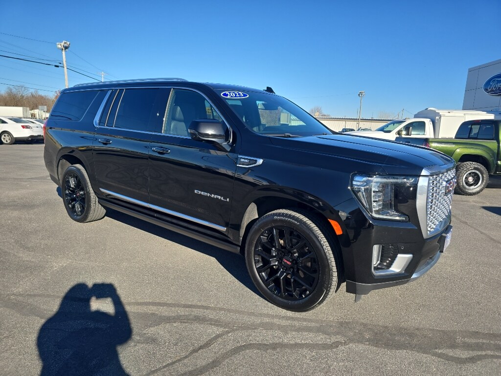 Used 2023 GMC Yukon XL Denali Sport Utility