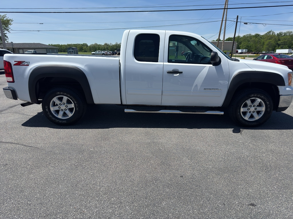 Used 2012 GMC Sierra 1500 SLE with VIN 1GTR1VE08CZ117982 for sale in Bellefontaine, OH
