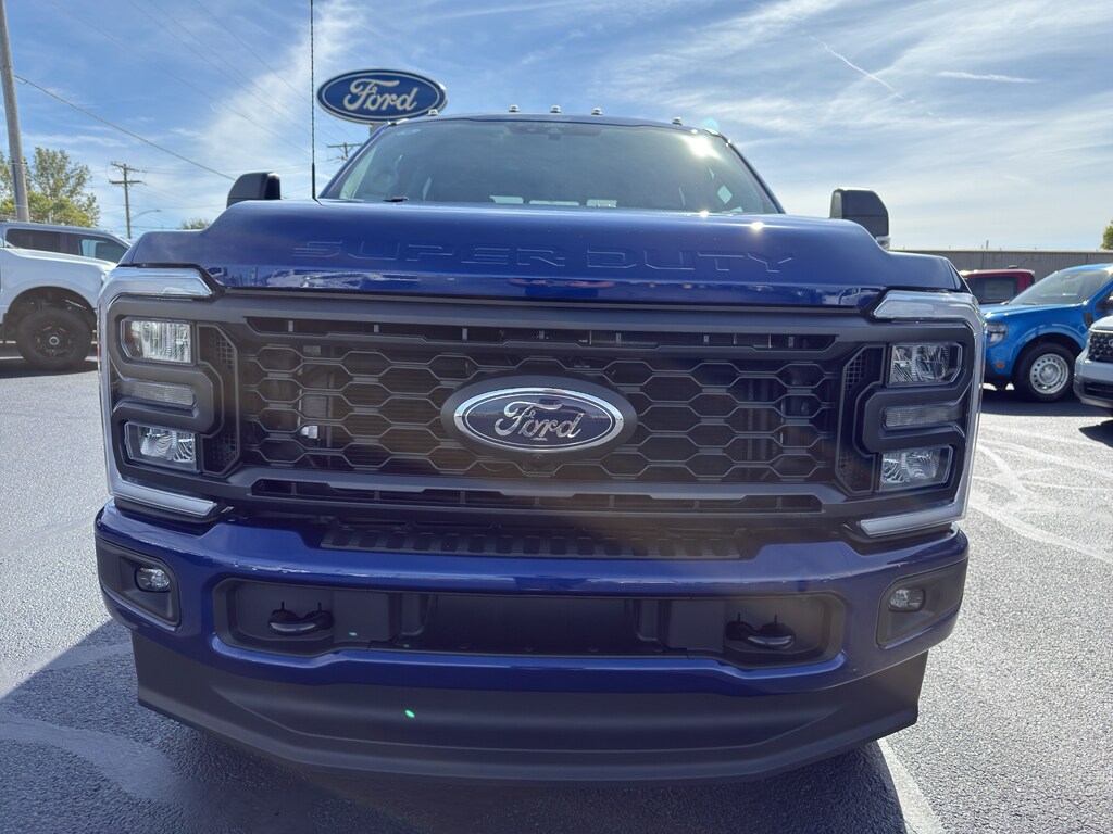 2026 Ford F-350 XL photo 3