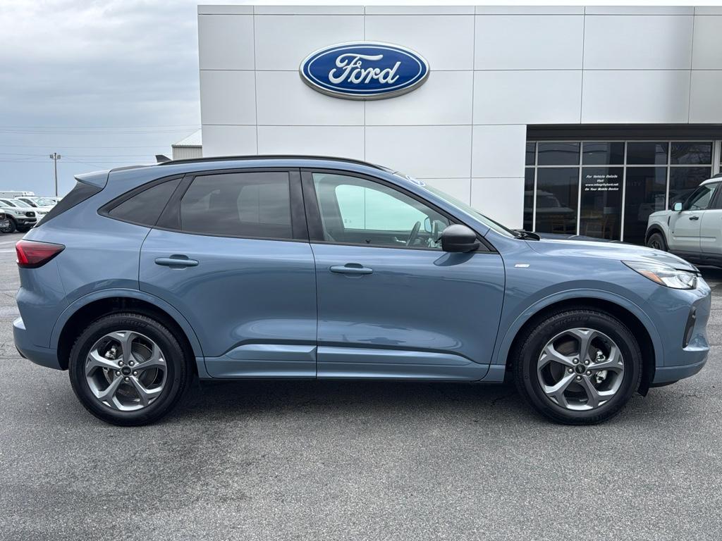 Used 2024 Ford Escape ST-Line with VIN 1FMCU0MZ3RUA89834 for sale in Bellefontaine, OH