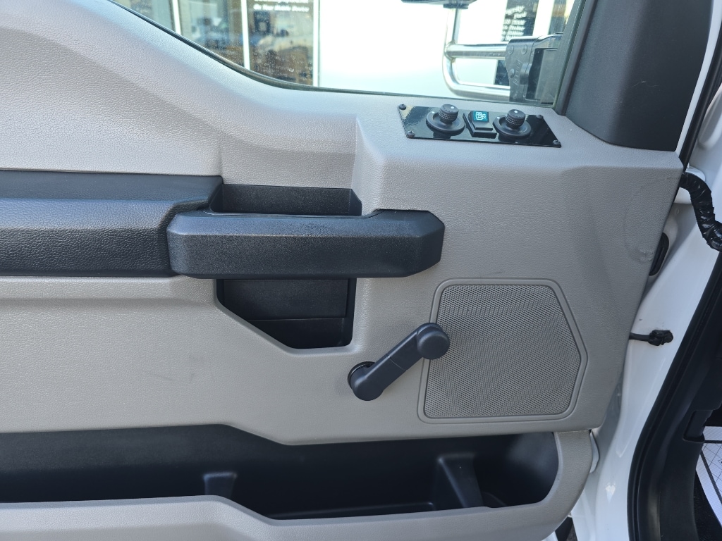2017 Ford F-550 - Photo 15