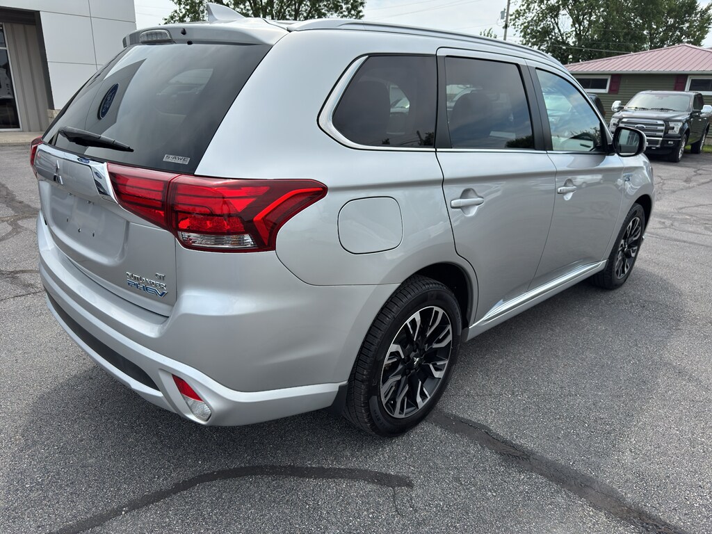 2018 Mitsubishi Outlander PHEV GT photo 3