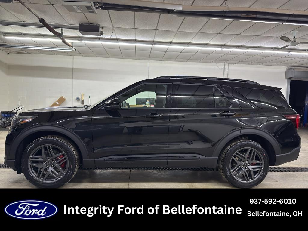 2026 Ford Explorer ST-LINE's photo