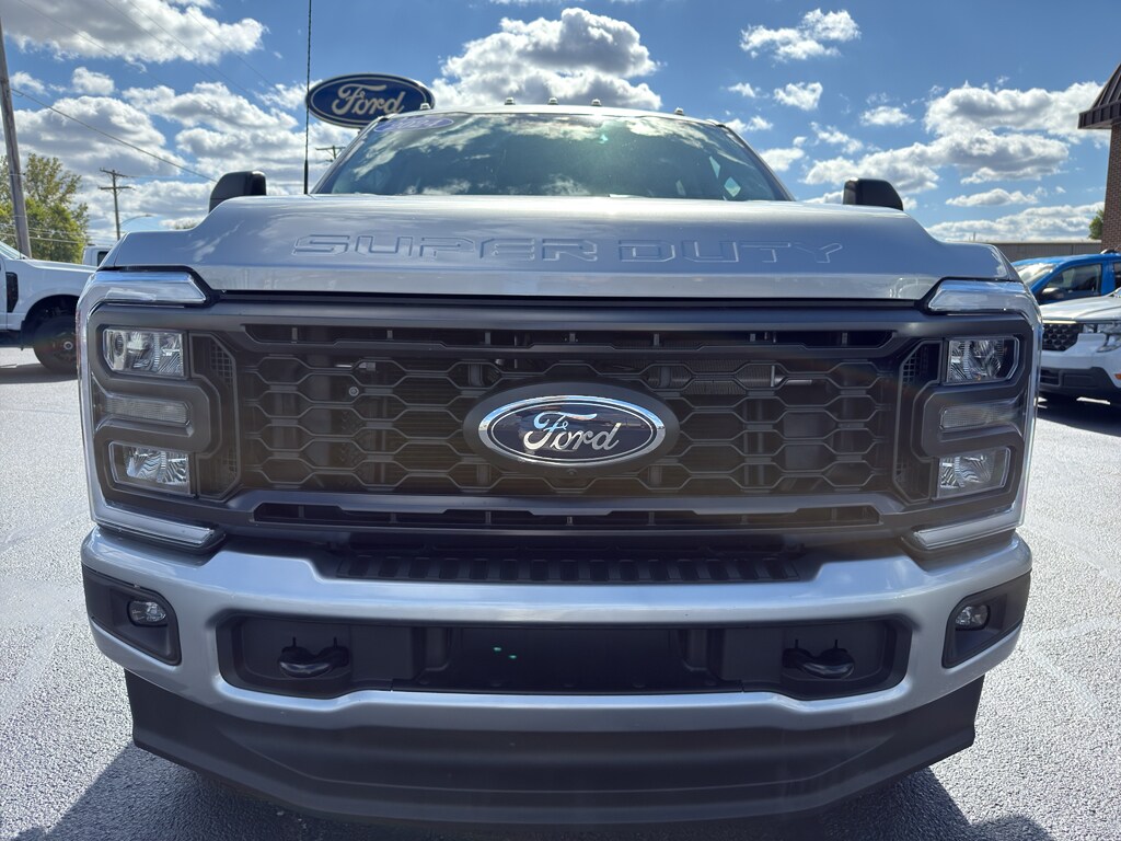 2024 Ford F-250 XL photo 3
