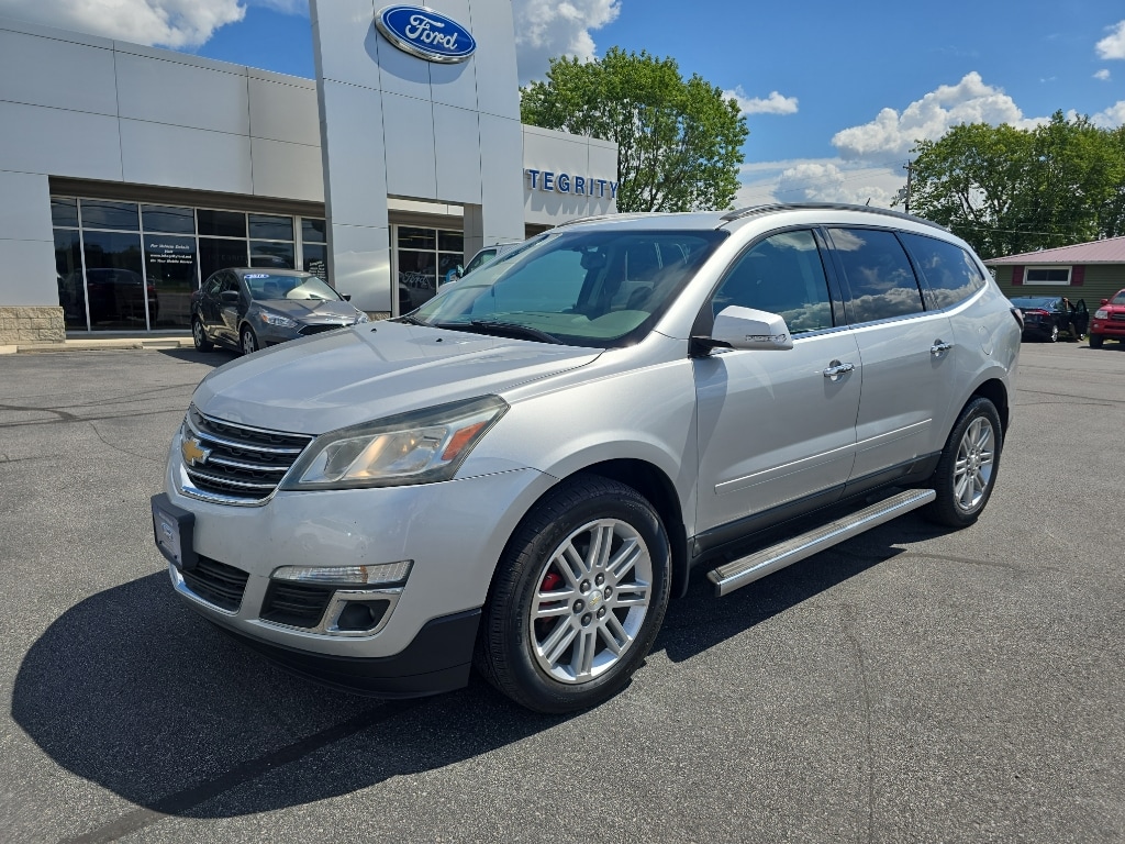 Used 2015 Chevrolet Traverse 1LT with VIN 1GNKVGKD9FJ319328 for sale in Bellefontaine, OH